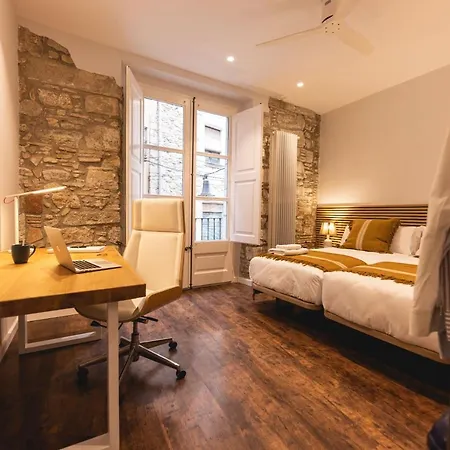 Bravissimo Ferreries, Unique 3-bedroom Apartment Girona