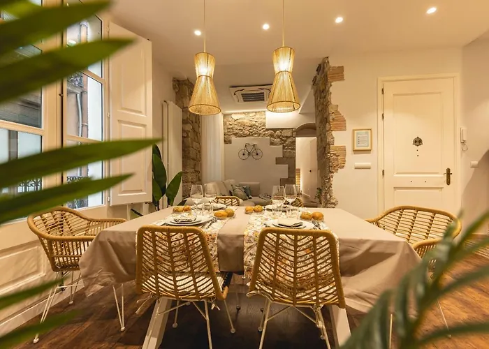 Bravissimo Ferreries, Unique 3-bedroom * Girona