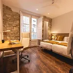Bravissimo Ferreries, Unique 3-bedroom Appartamento Girona